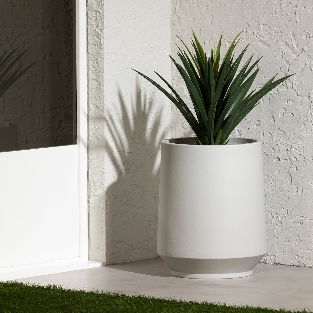 Dalya Greige 19 Outdoor Planter