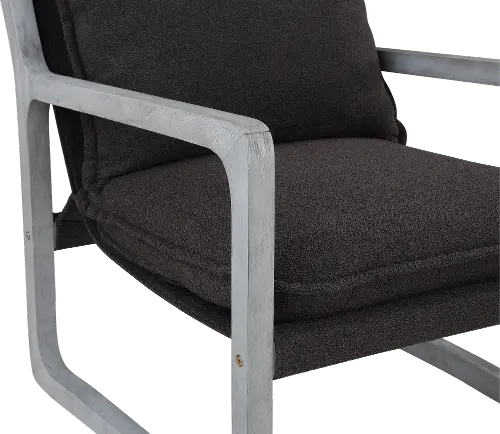 Kai arm outlet chair