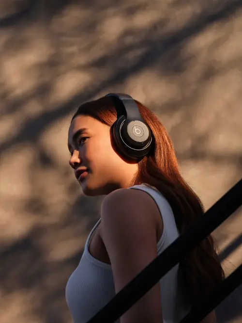 Beats Studio Pro Wireless Noise Cancelling Over-the-Ear Beats Studio Pro Wireless Noise Cancelling Over-the-Ear