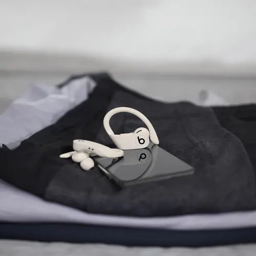 Beats Powerbeats Pro Totally Wireless Earbuds - Ivory | RC Beats Powerbeats Pro Totally Wireless Earbuds - Ivory | RC