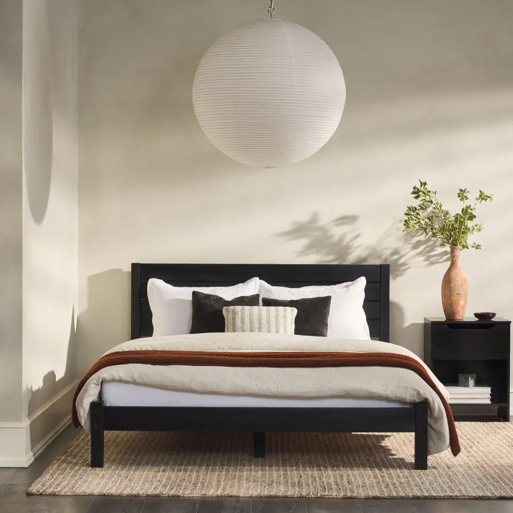 ISLB5C1BL Isla Black Queen Platform Bed-2
