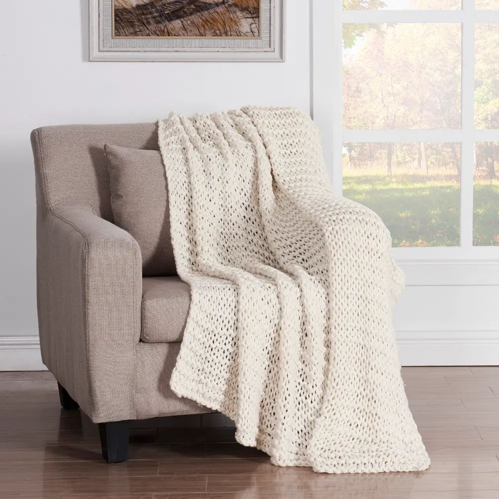 J. Queen Modern Luca Ivory Throw-1