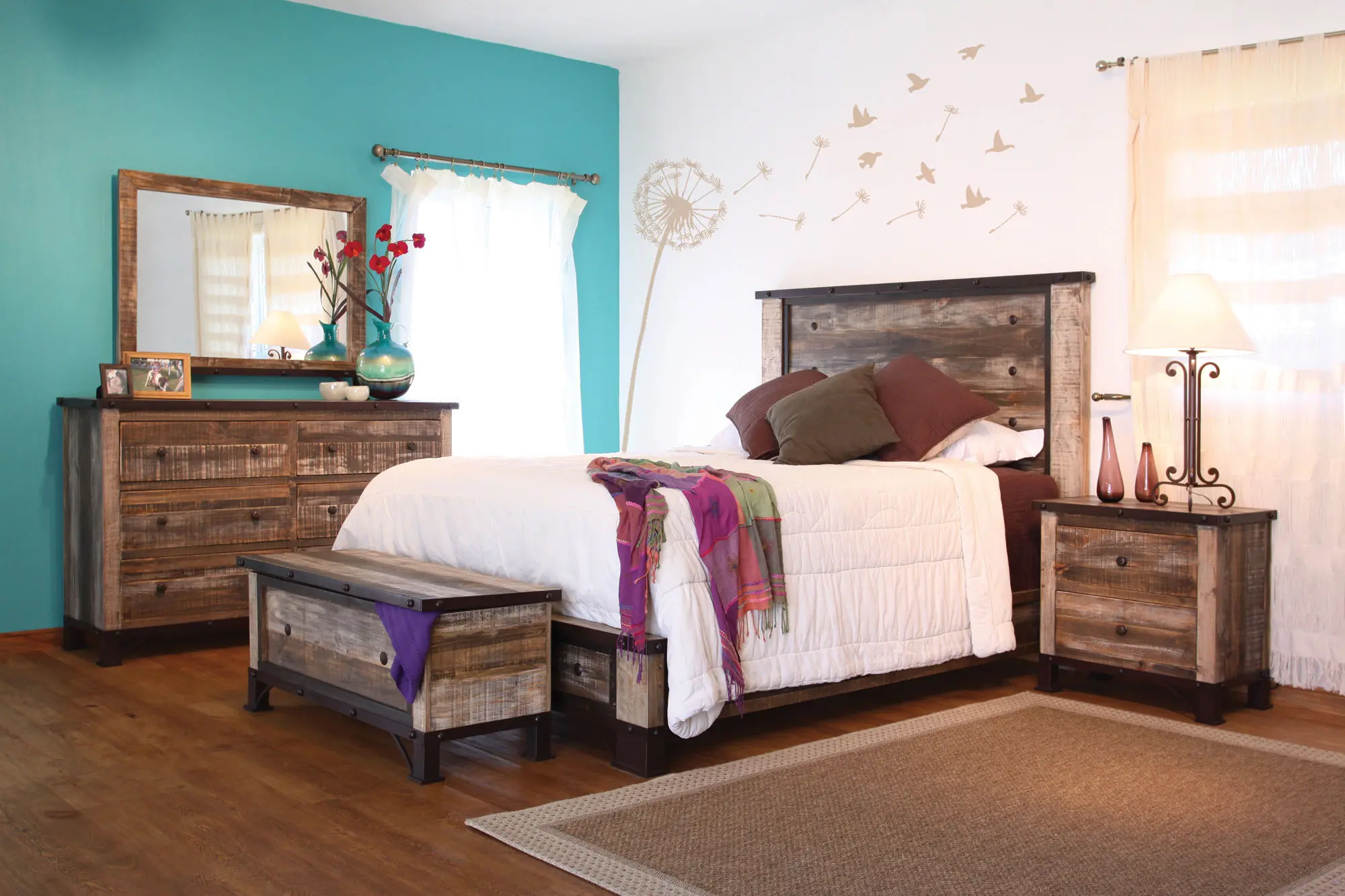 Antique Pine 4 Piece Queen Bedroom Set