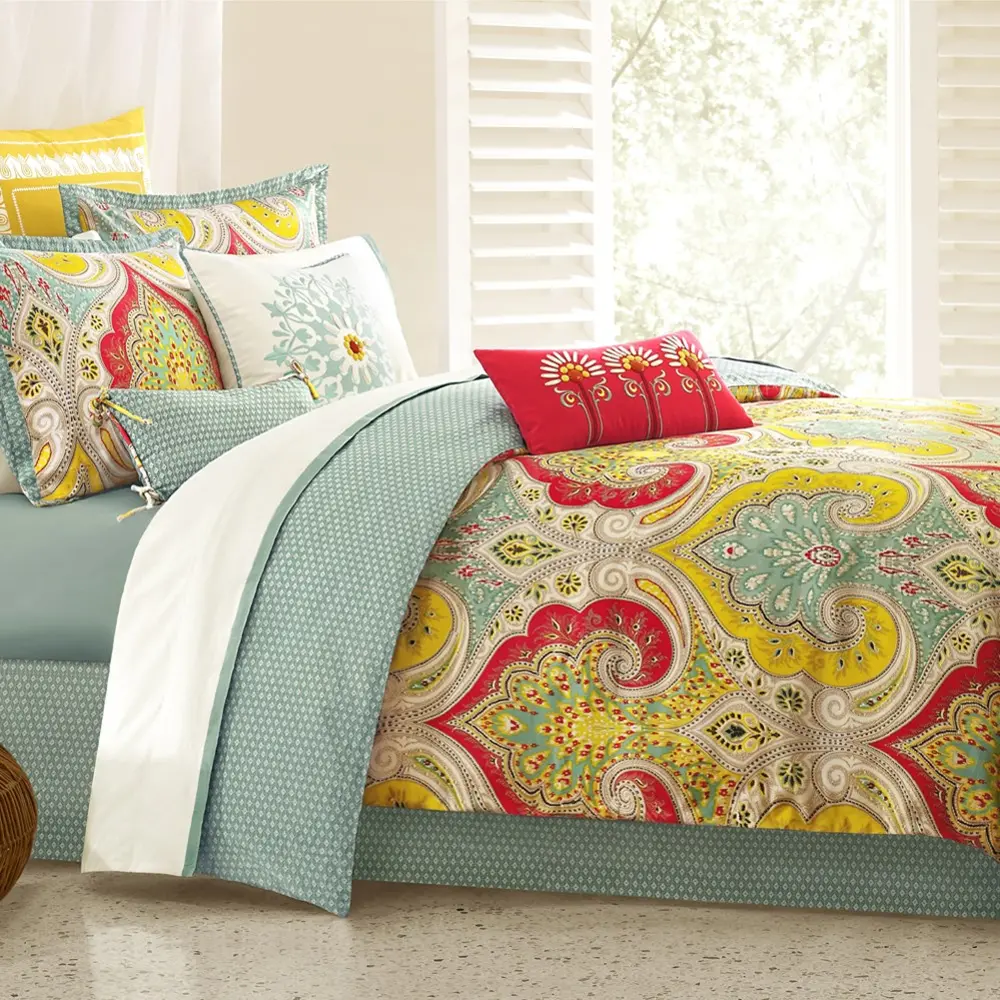 Green, Yellow and Red Queen Echo Bedding Collection-1