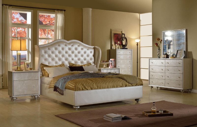 Grand Opening 4 Piece King Bedroom Set | RC Willey Furniture Store