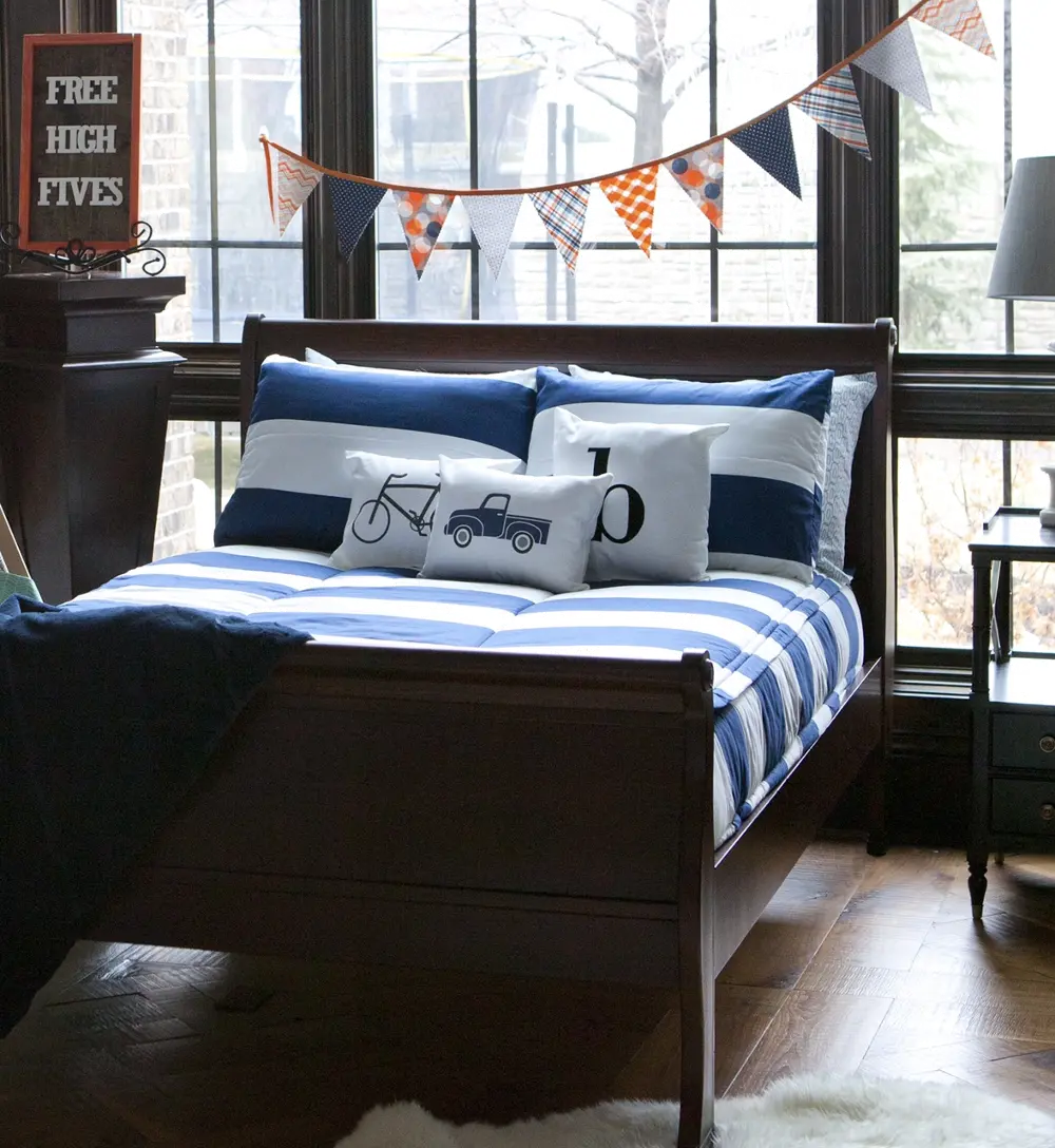 Beddy's Full Navy and White Game On Bedding Collection-1